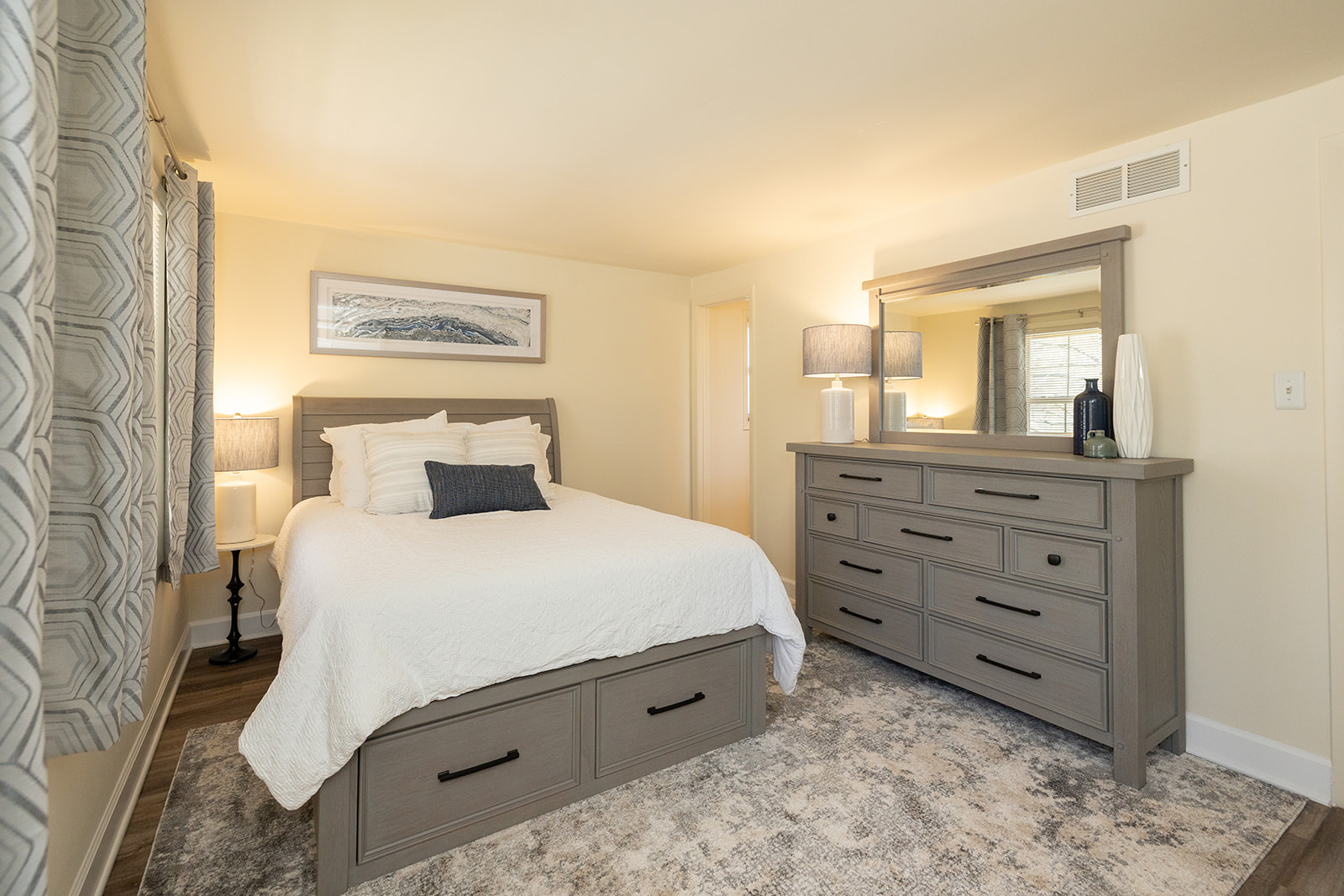 Walnut Grove Townhomes* Image 9